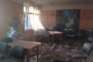Дом после обстрела в Славянске