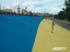 На украинский флаг активисты потратили 600 литров краски