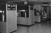 В том же году IBM представила первый в истории коммерческий жёсткий диск – IBM 350. Первоначально IBM 350 был компонентом компьютера 305 RAMAC, но мог устанавливаться и на другие модели.
