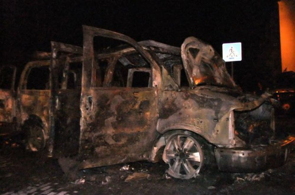 В Донецке взорвали микроавтобус лидера боевиков