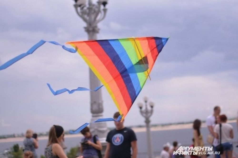 Воздушные змеи в небе над Волгоградом летали больше трех часов.