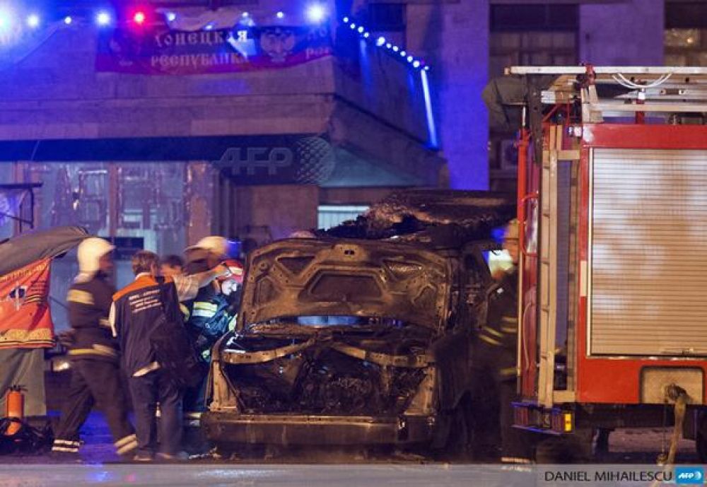 В Донецке взорвали микроавтобус лидера боевиков