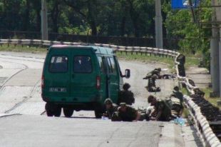 Обстрел боевиками машины с пограничниками