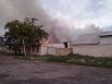 Разрушенные дома в Амвросиевке после обстрела