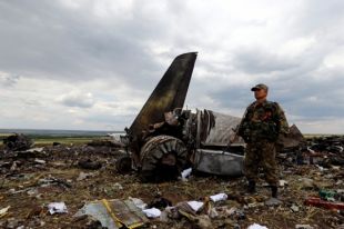 Сбитый самолет Ил-76 в Луганске