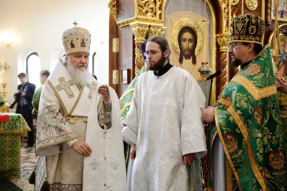 Во время божественной литургии.