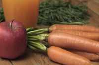 В Омской области самые дешёвые морковь и яблоки.
