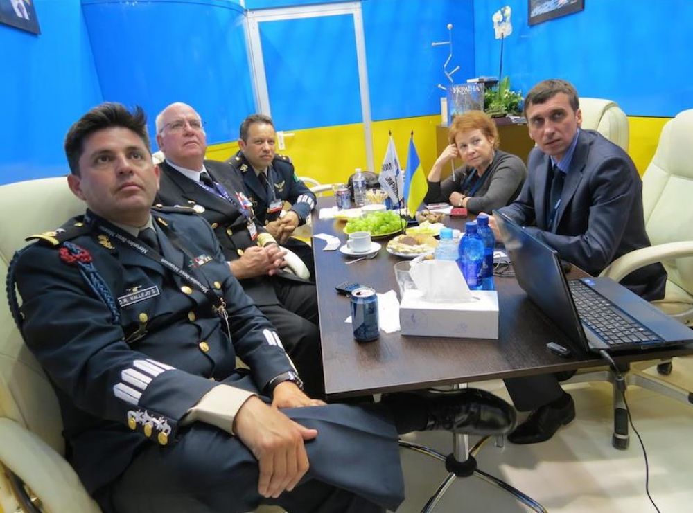 Украина и Канада представили совместный сверхмощный БТР