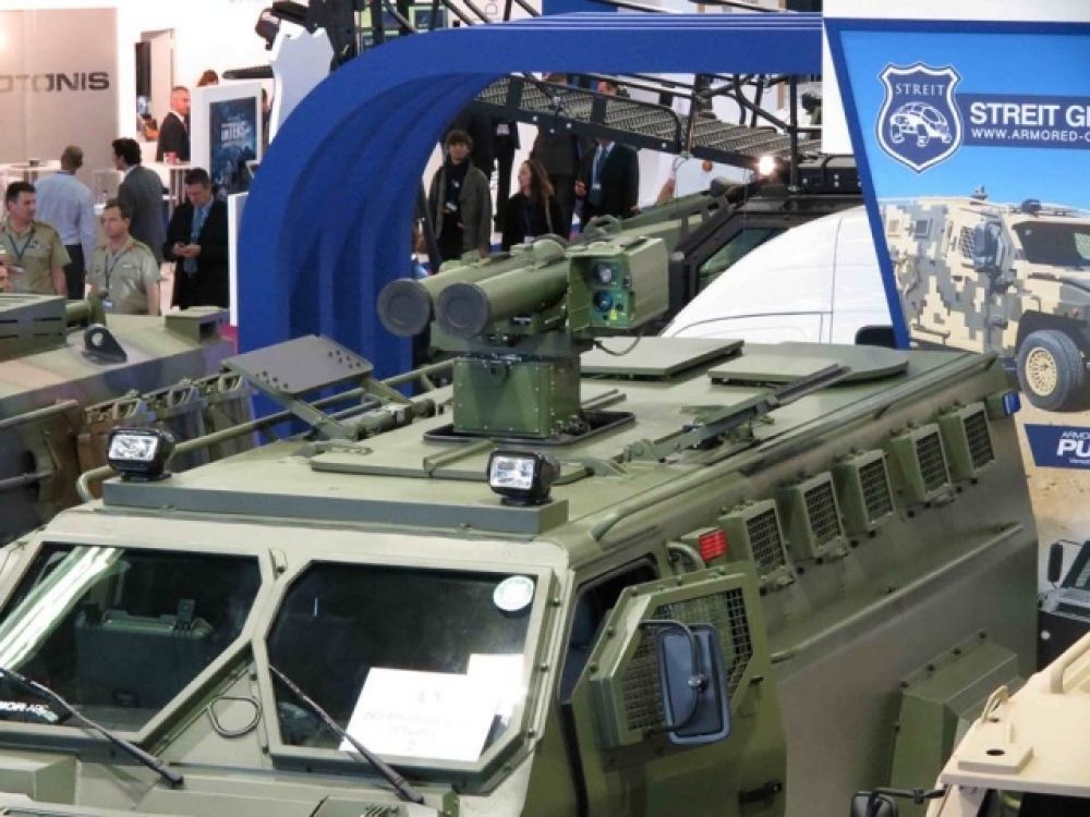 Украина и Канада представили совместный сверхмощный БТР
