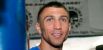 Боксер Василий Ломаченко улыбается