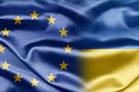 Флаги Украины и ЕС