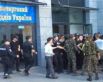 Драка сотни Майдана и милиции перед съездом судей в Киеве