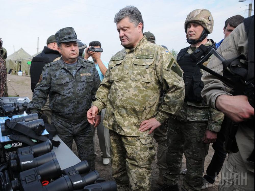 Петр Порошенко побывал в зоне АТО