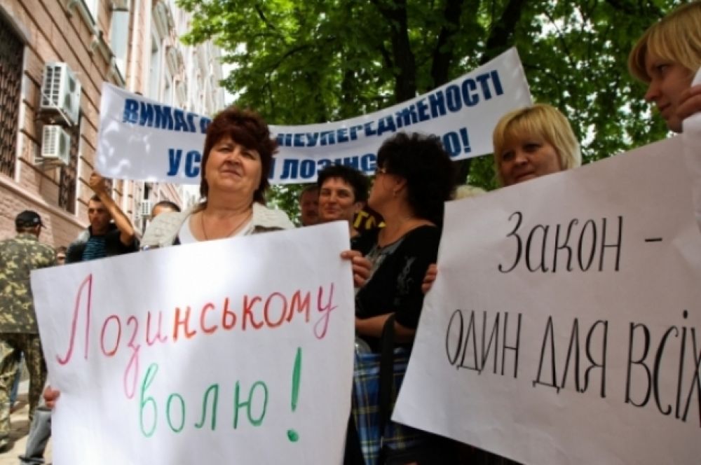 «Онлайн-суд» над Виктором Лозинским