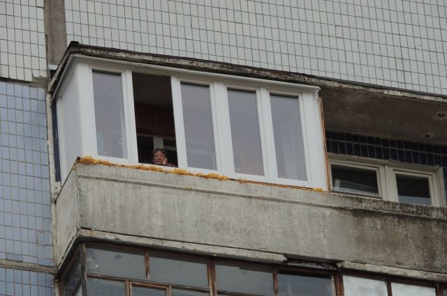 Ребёнка нашли на балконе квартиры.