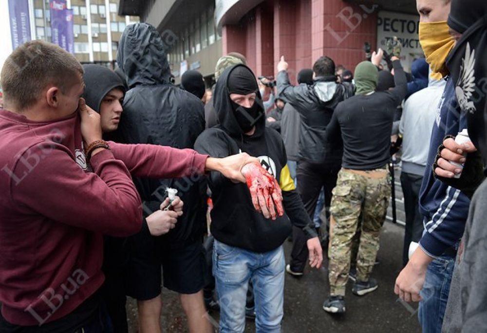 Фото погрома отеля «Турист»