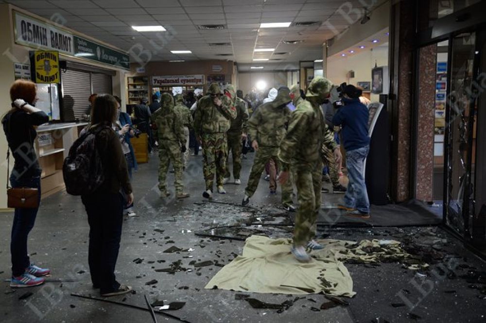Фото погрома отеля «Турист»