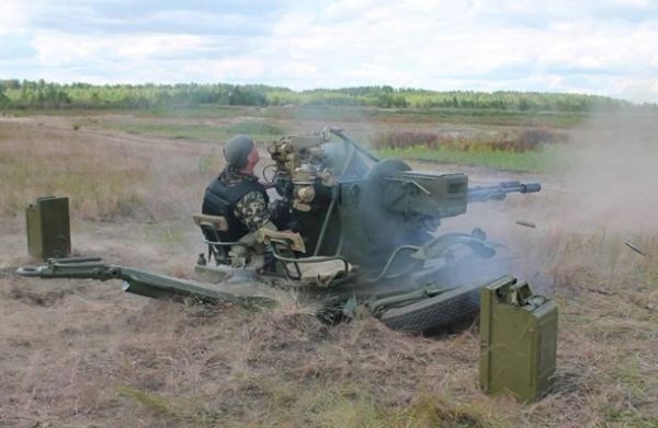 Как военные стреляют из артиллерийской установки