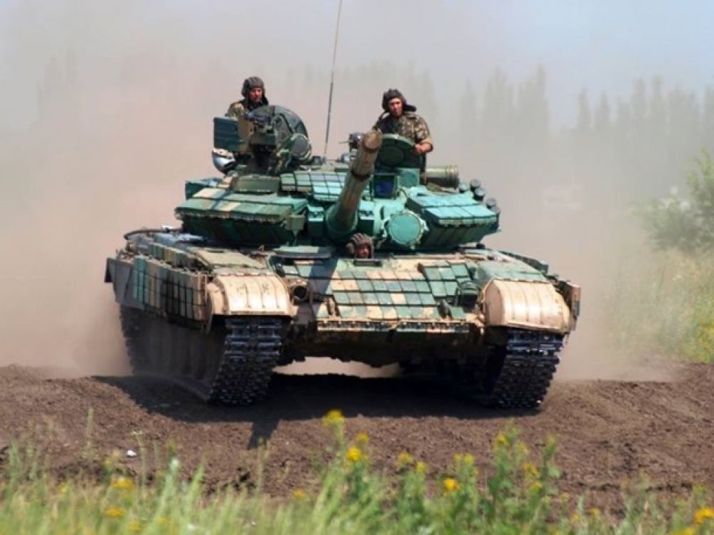 Как военные стреляют из танков Т-64