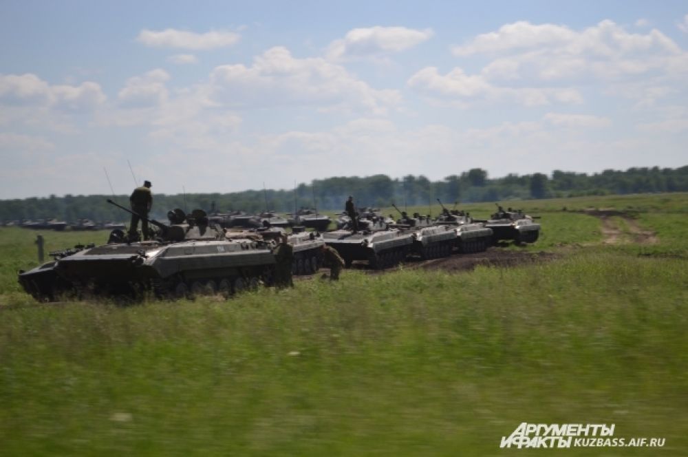 Теперь бригадам предстоит разъехаться по своим частям. Ближе всего ехать юргинцам, они отстрелялись на своём полигоне.