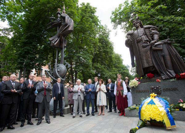 На торжестве присутствовали первые лица украинской политики