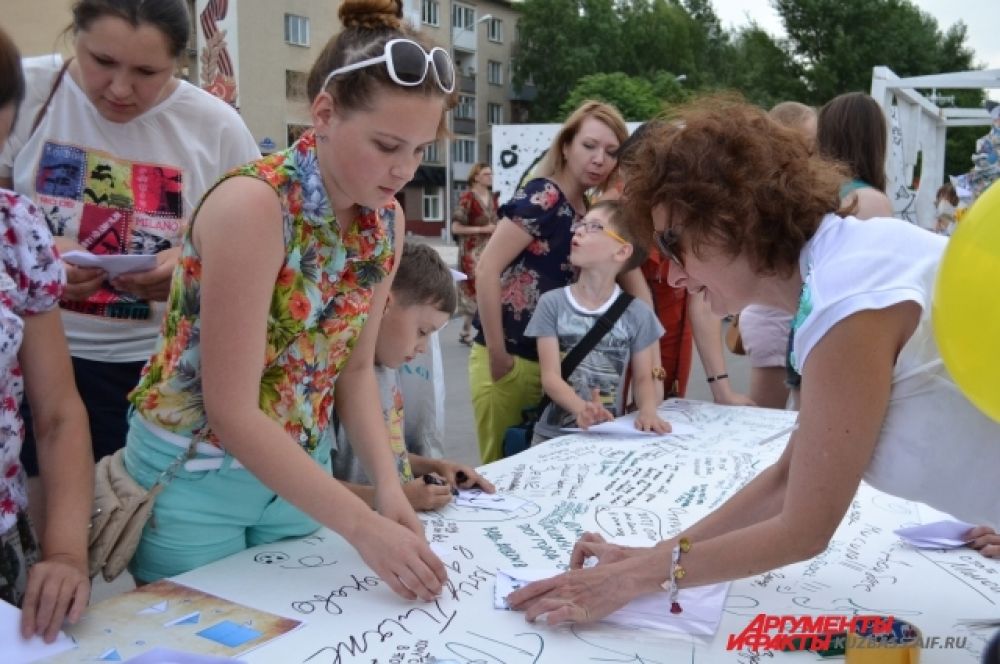 Любители творчества тоже нашли, чем заняться.