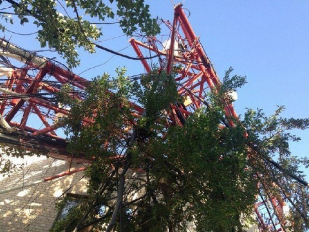 На горе Карачун рухнула телевышка