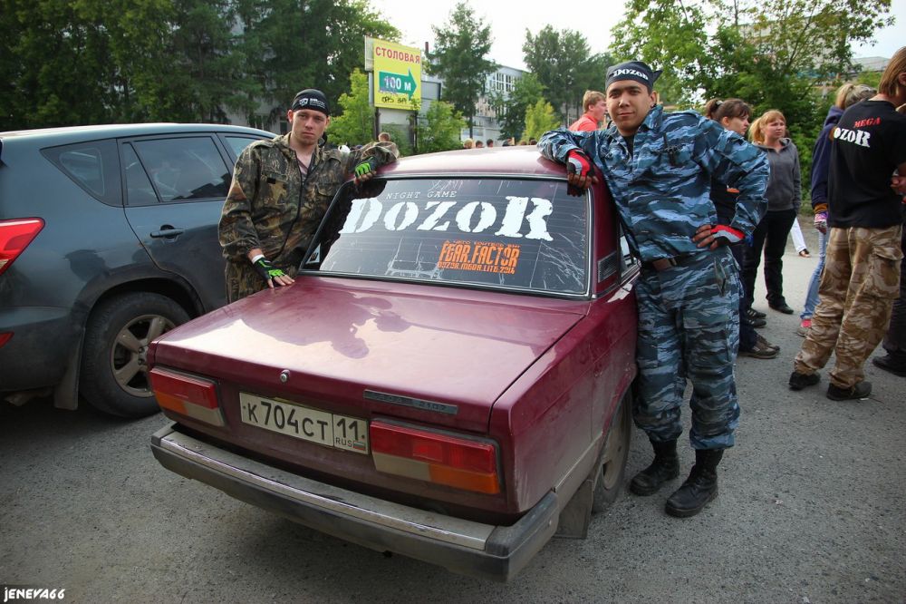 В Dozor играют по всей стране (и за рубежом, кстати, тоже). Логотипы игры экипажи размещают на своих автомобилях – они хорошо известны сотрудникам ГИБДД.