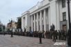 Бойцы батальона «Донбасс» возле здания Верховной Рады