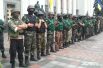 Бойцы батальона «Донбасс» возле здания Верховной Рады
