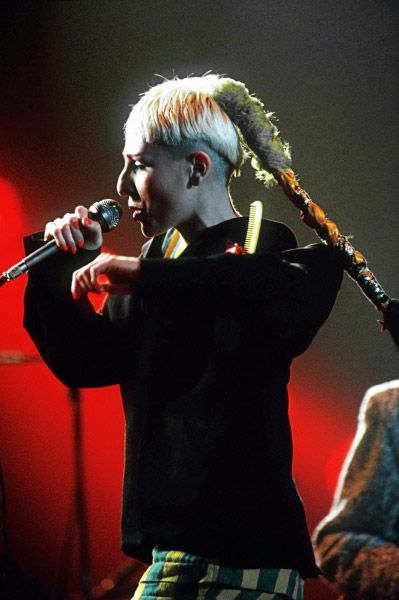 Жанна Агузарова во время выступления в 1987 году.