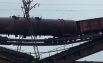 Последствия подрыва железнодорожного моста над трассой Славянск-Донецк.