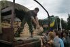 Очередь за хлебом в Славянске