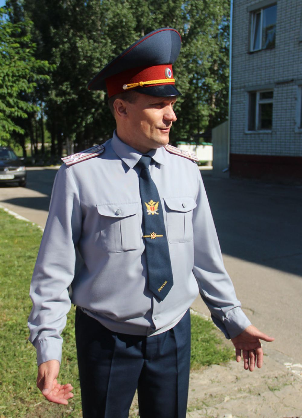 01. Начальник отдела по конвоированию полковник внутренней службы Алексей Читнев не готов «красить траву» даже для прессы, зато подробно изложил истинное положение дел.