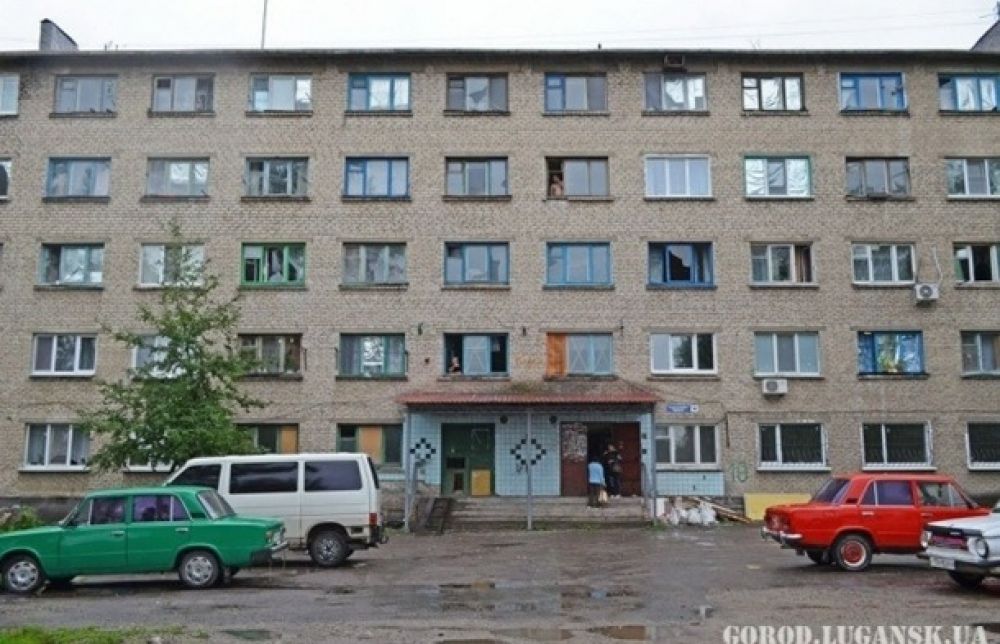 Разгромленный транспорт Луганска