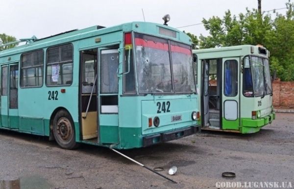 Разгромленный транспорт Луганска