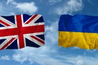 Флаги Британии и Украины