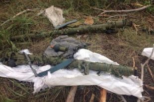 Изъятое в тайнике оружие боевиков