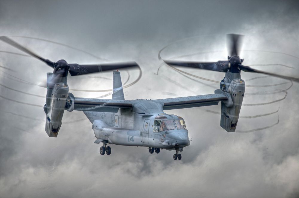 Bell V-22 Osprey («Скопа»). Американский конвертоплан, сочетающий возможности самолёта и вертолёта, совершил первый полет в 1989 году. Стоимость одной машины составляет 116,1 млн на 2013 год. Всего произведено около 160 V-22.