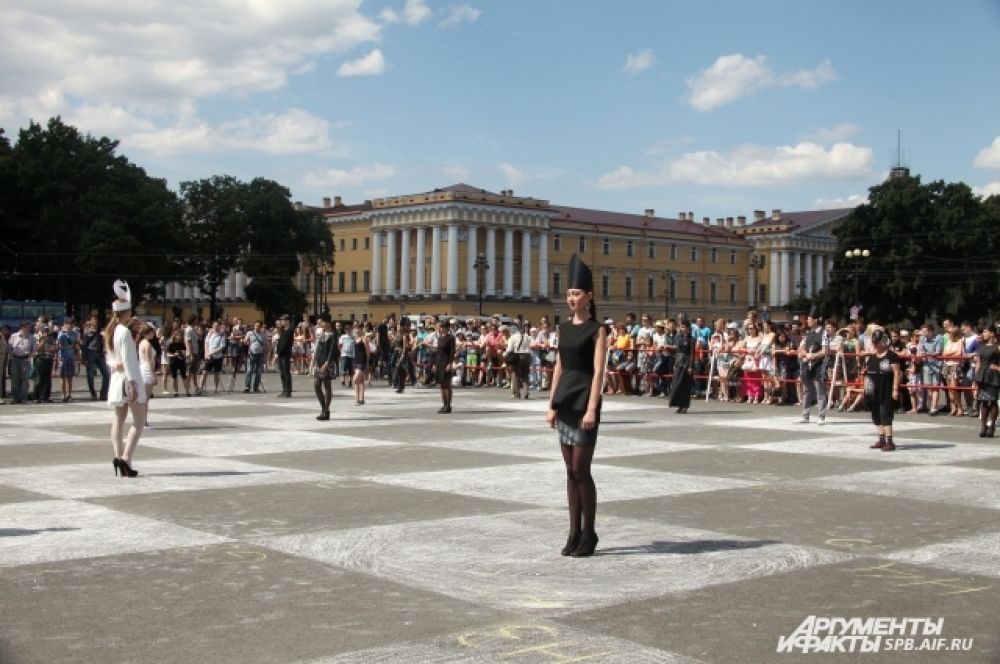Живые Шахматы На Дворцовой Площади 2014 Фото