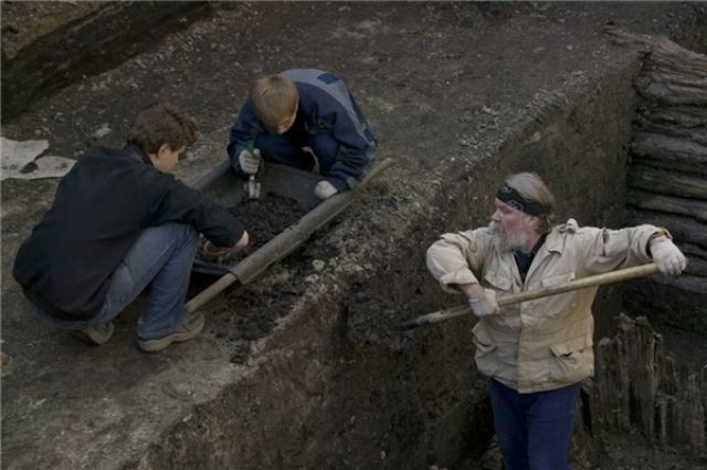 Раскопки на месте обнаружения останков будут продолжаться.