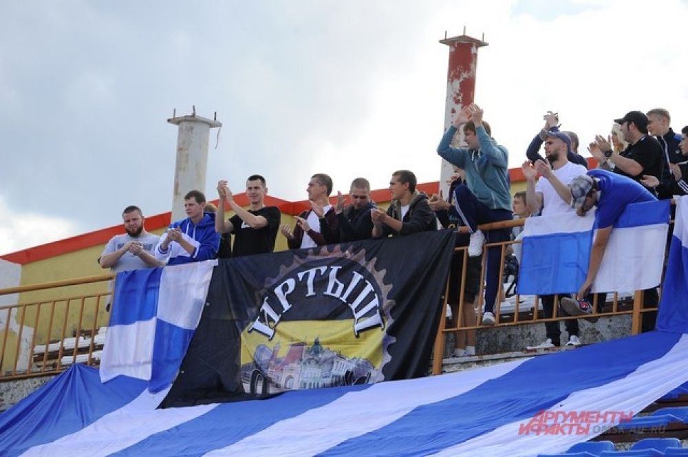 Футбольный матч «Иртыш»-«Металлург».