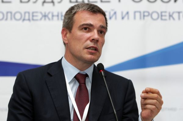 Замкнул пятёрку наиболее эффективных Олег Савельев, первый министр РФ по делам Крыма. Он занял эту должность лишь в марте этого года, а прежде занимал пост министра экономического развития.
