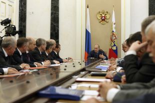 Совещание с постоянными членами Совета безопасности РФ в Кремле.