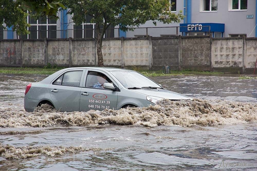 Затопленные улицы Одессы