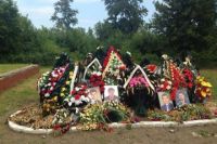 Братская могила в Славянске