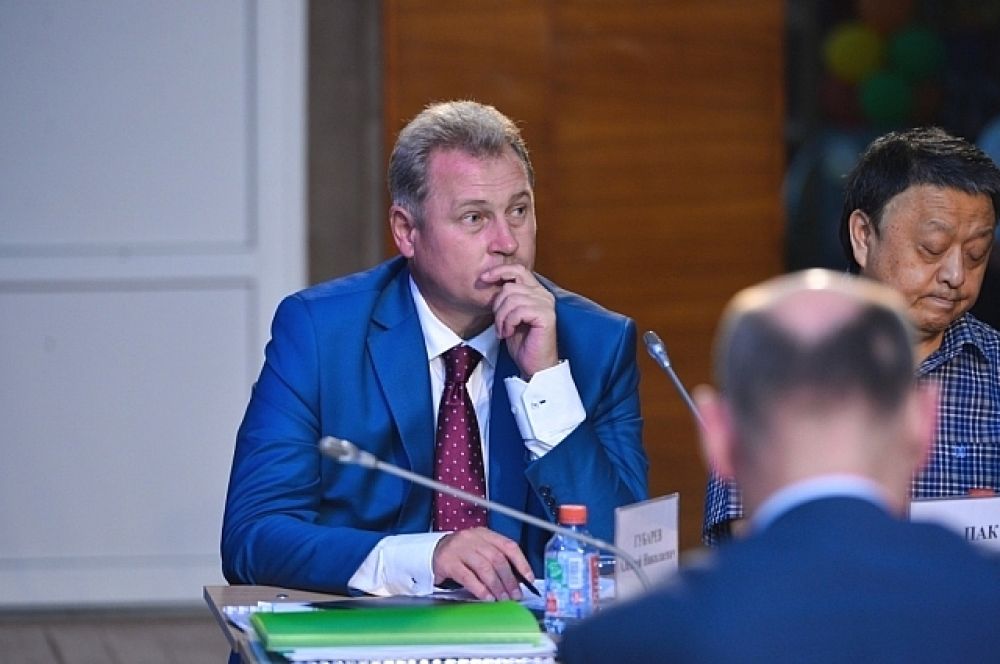 На выездном заседании глава региона заявил, что намерен направить свою проверку использования земель.