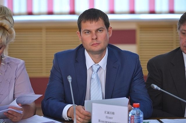 Вице-губернатор Олег Ежов.