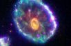 Галактика Колесо телеги. Она образовалась около двухсот миллионов лет назад в созвездии Скульптора, когда гравитация большой эллиптической галактики притянула к своему ядру меньшую по размеру. 