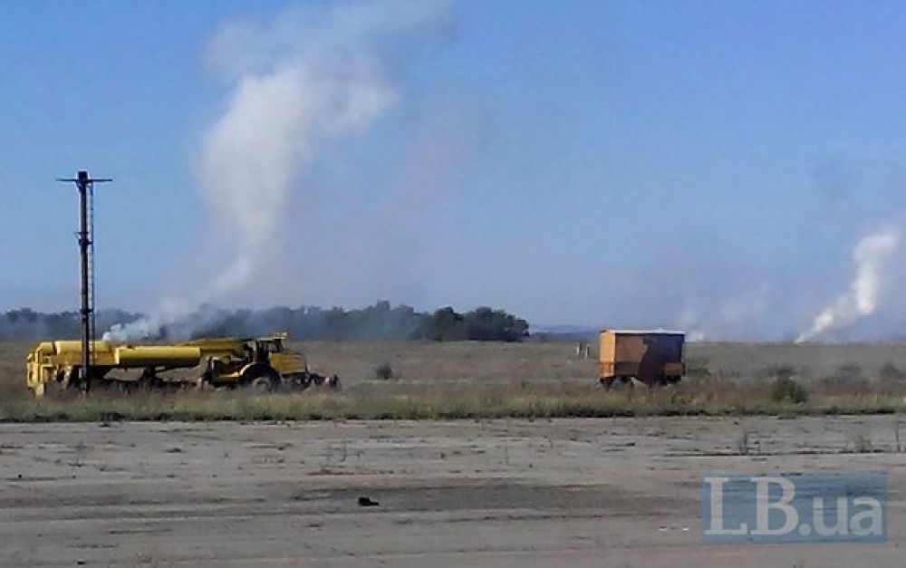 Луганский аэропорт после обстрелов